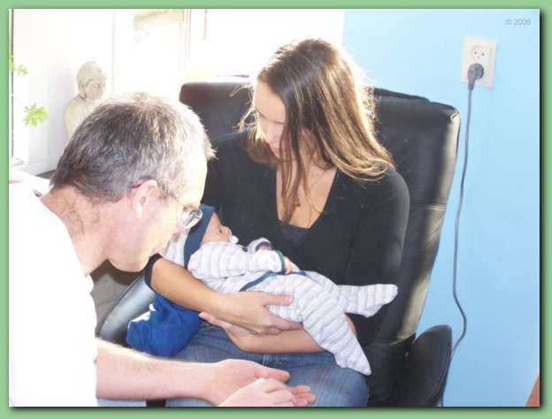 602x451 pixels (28K)